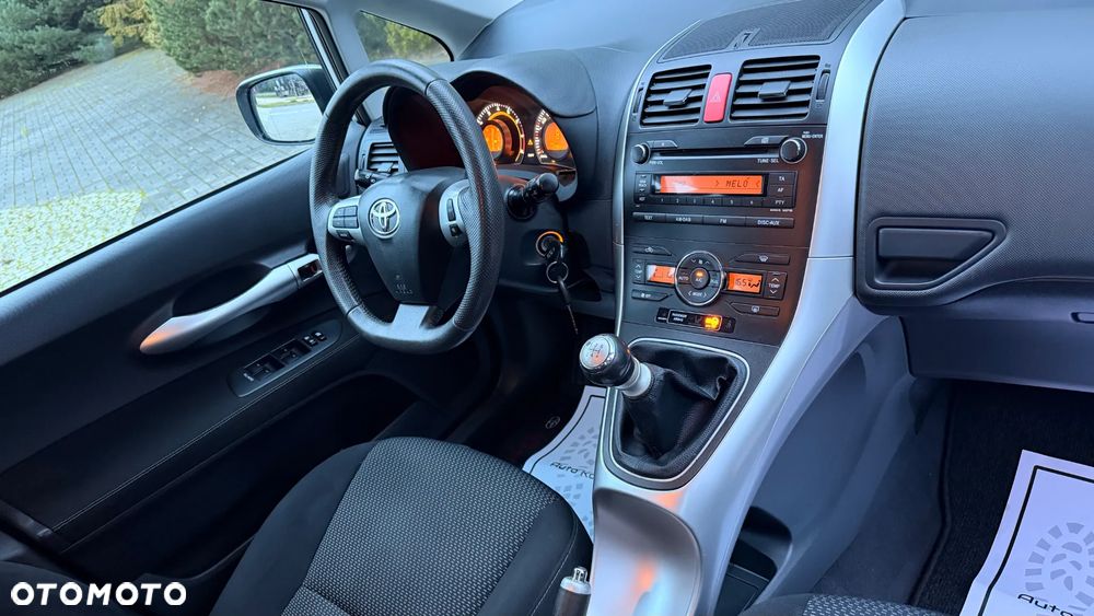 Toyota Auris 1.6 Prestige - 3