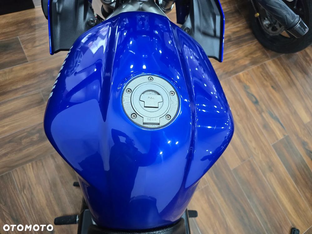 Yamaha FZS - 19