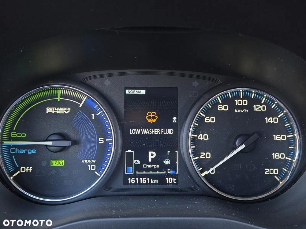 Mitsubishi Outlander - 28