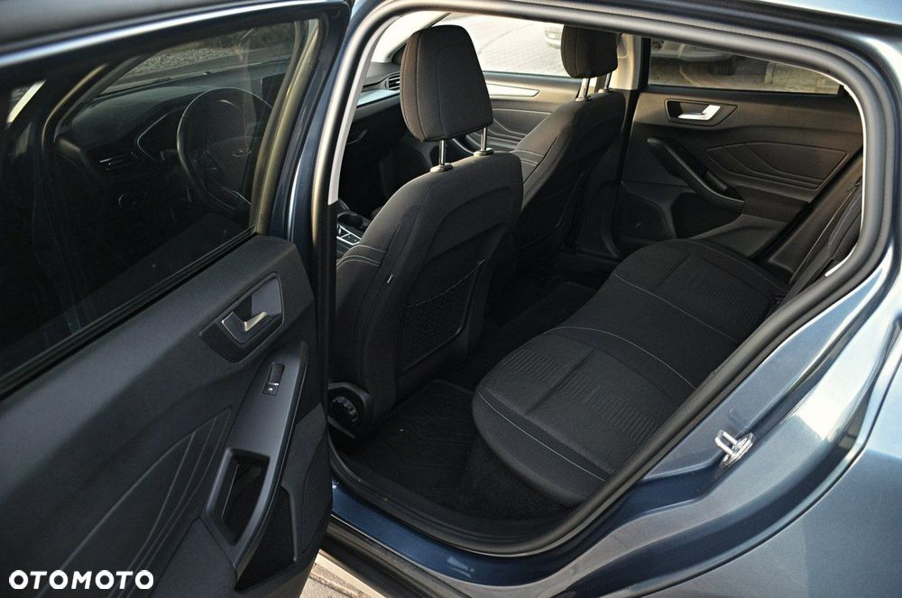 Ford Focus - 24