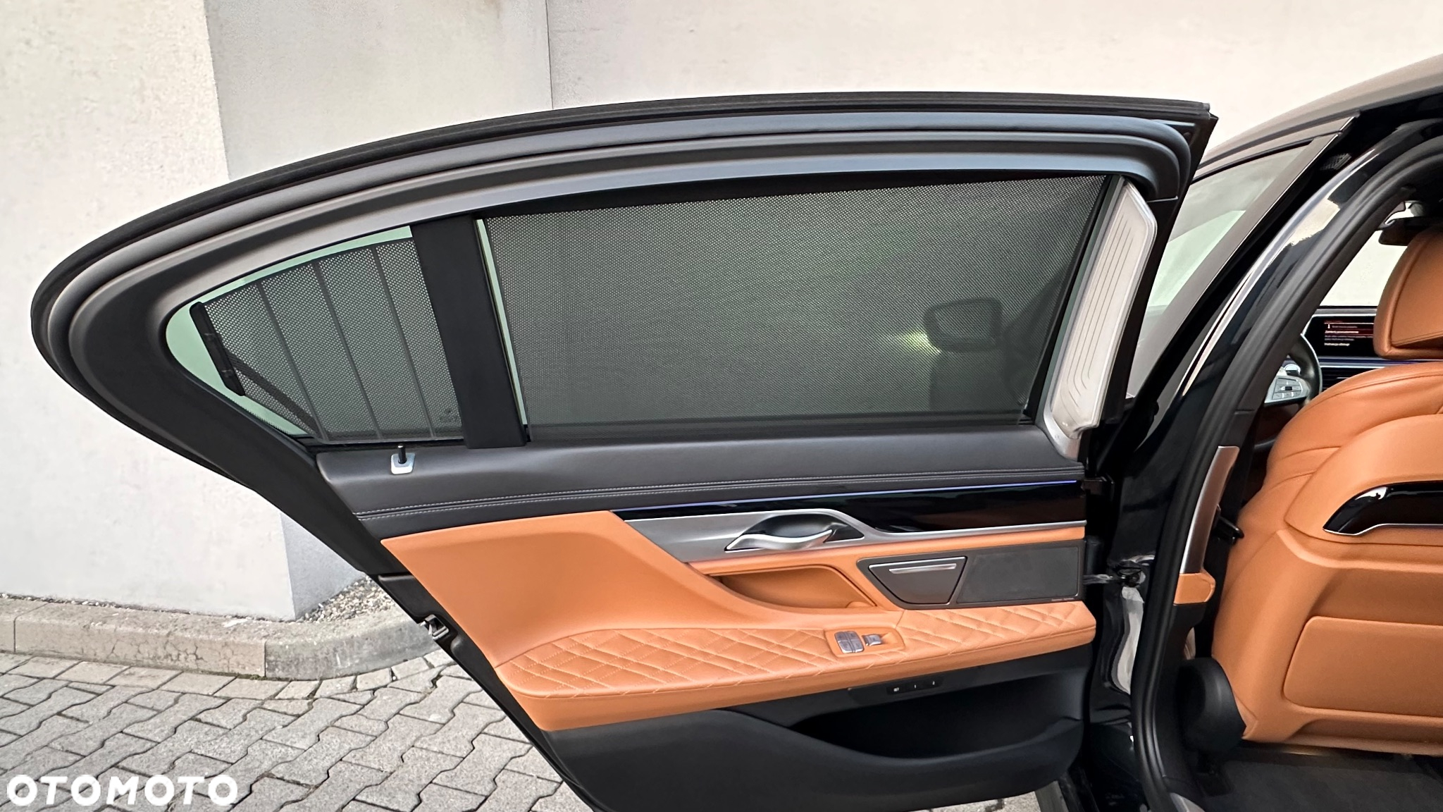 BMW Seria 7 740Ld xDrive sport - 32