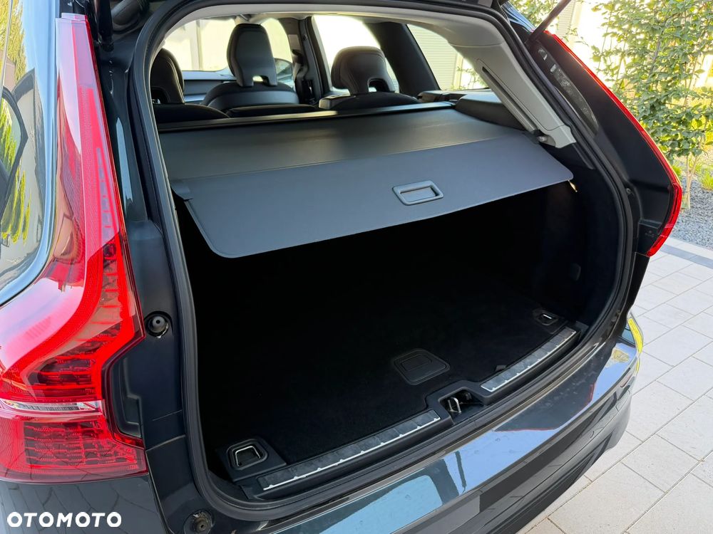 Volvo XC 60 B4 D AWD Core - 12