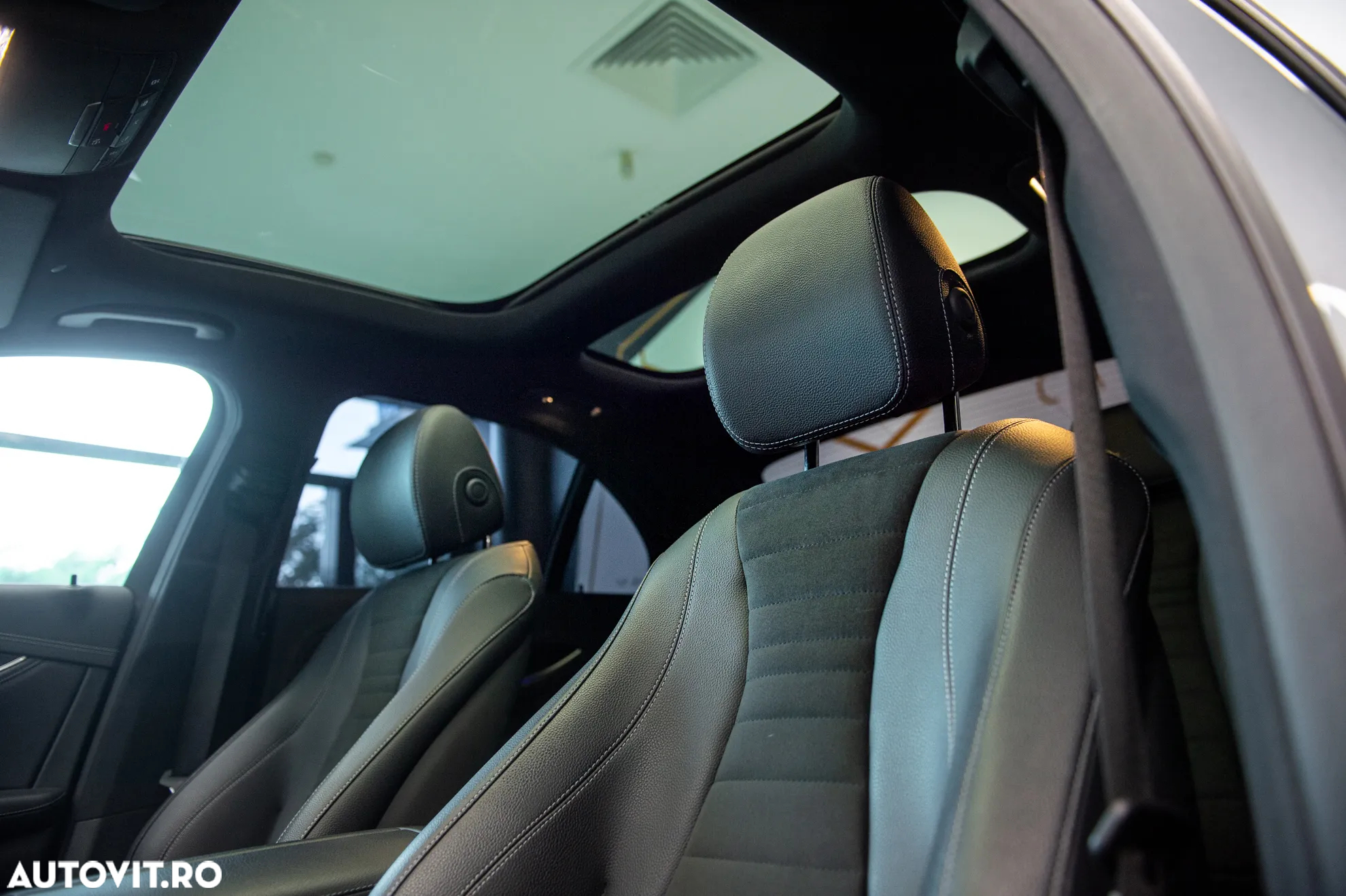 Mercedes-Benz E 300e 4Matic 9G-TRONIC Edition AMG Line - 15
