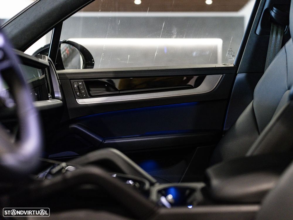 Porsche Cayenne E-Hybrid - 43