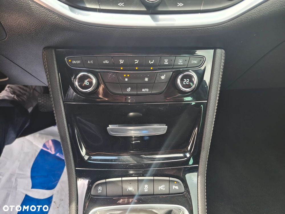 Opel Astra 1.6 Turbo Start/Stop Dynamic - 35