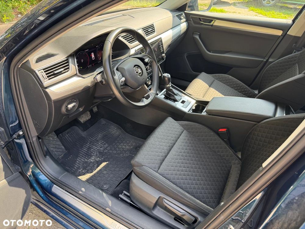 Skoda Superb 2.0 TDI SCR Ambition DSG - 6