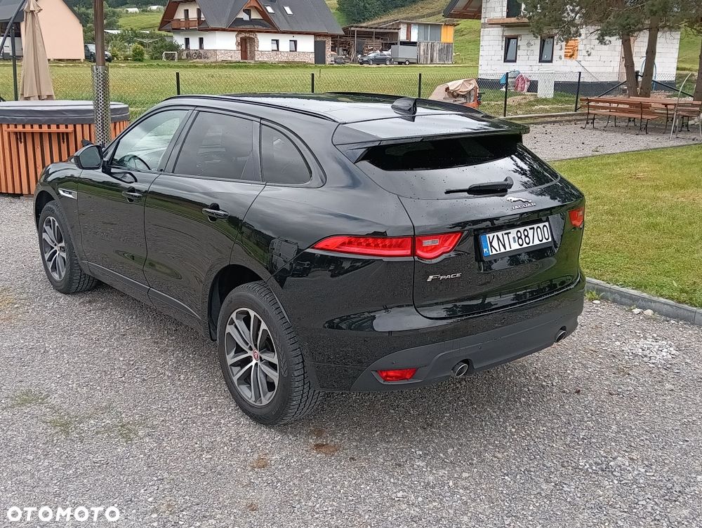 Jaguar F-Pace - 4