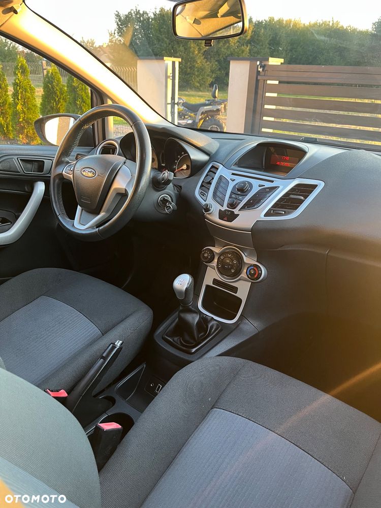 Ford Fiesta - 17