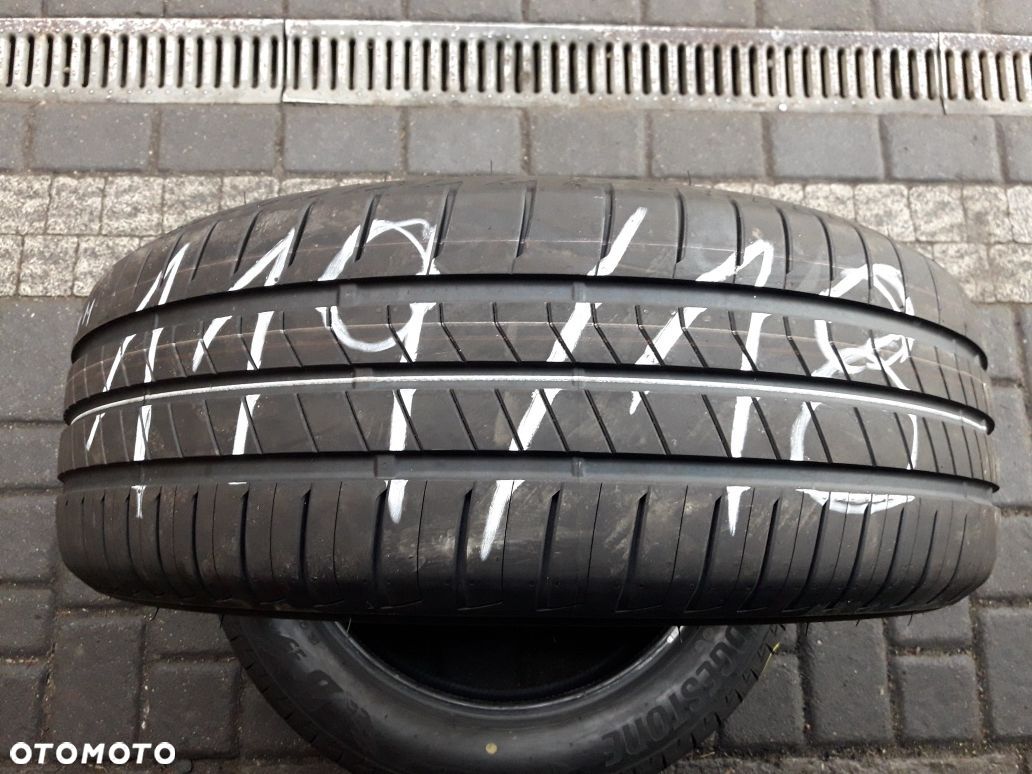 BRIDGESTONE 215/55R18 95T , pojedyńcza opona letnia. - 1