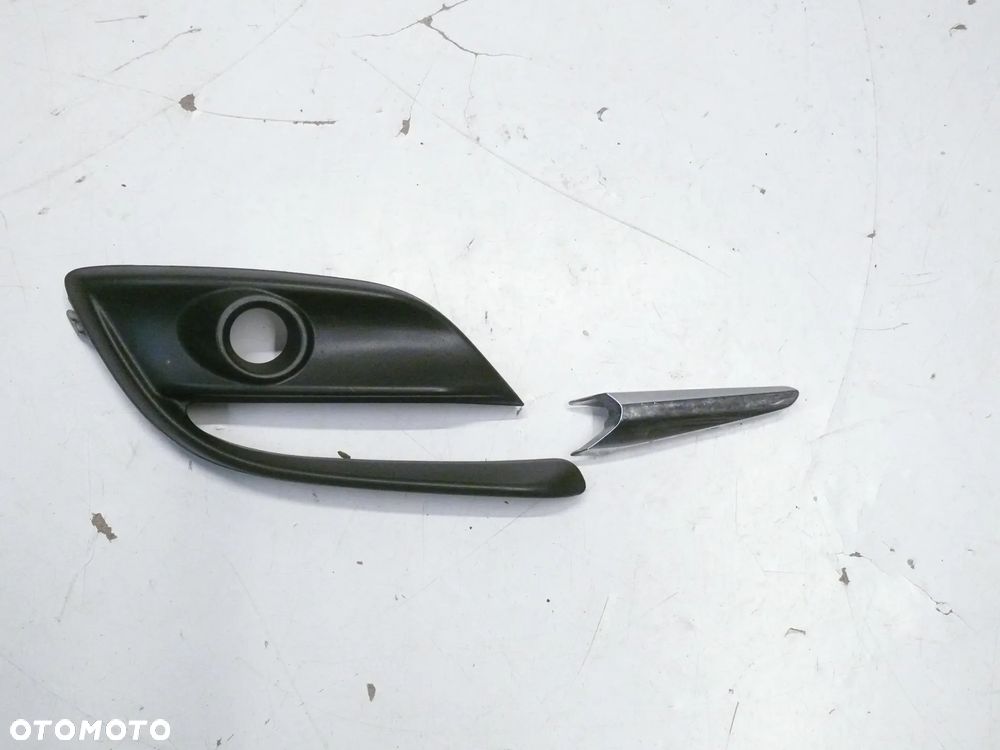 MAZDA 3 KRATKA ZDERZAKA LEWA CHROM