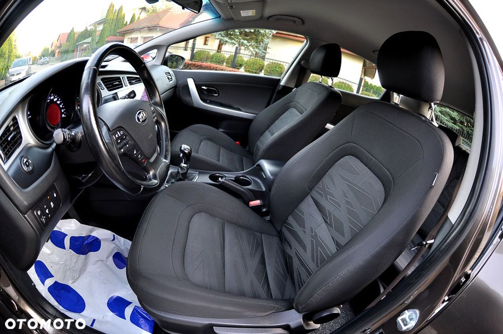 Kia Ceed 1.4 CVVT Dream Team Edition - 8