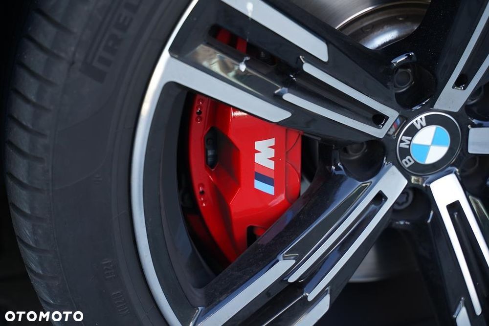 BMW Seria 3 330i xDrive M Sport - 18