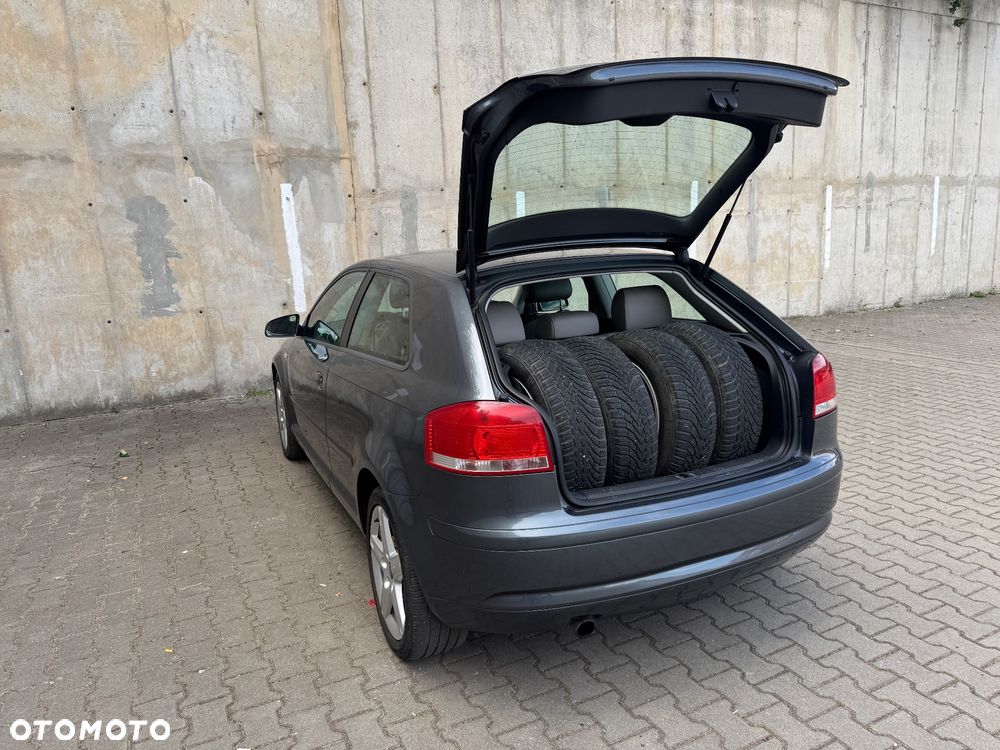 Audi A3 1.6 Ambiente - 22