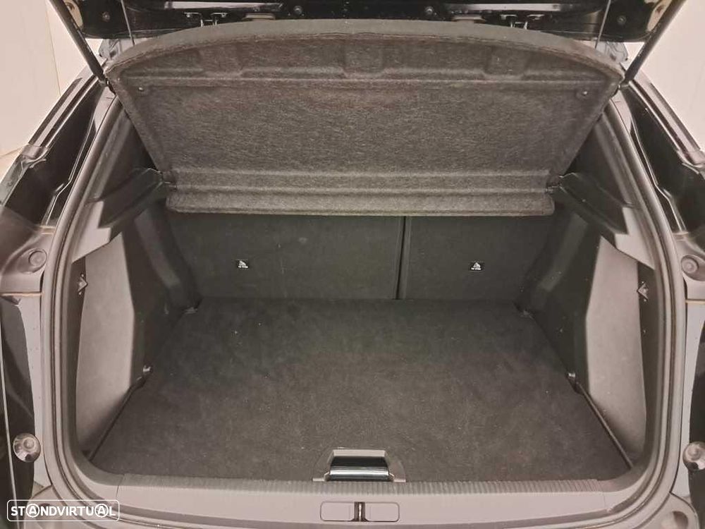 Peugeot 2008 1.5 BlueHDi GT EAT8 - 10