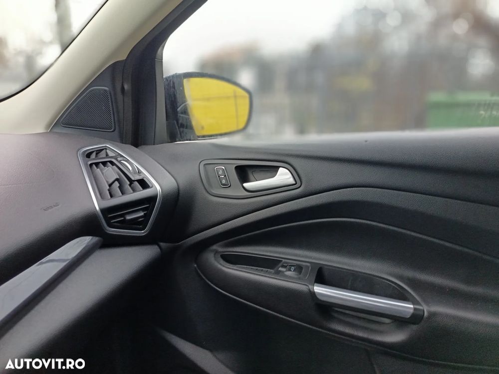 Ford Kuga 2.0L TDCi DPF Titanium - 26