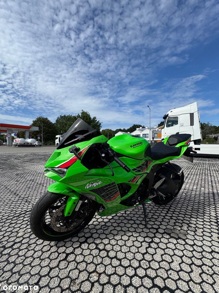 Kawasaki ZXR - 10