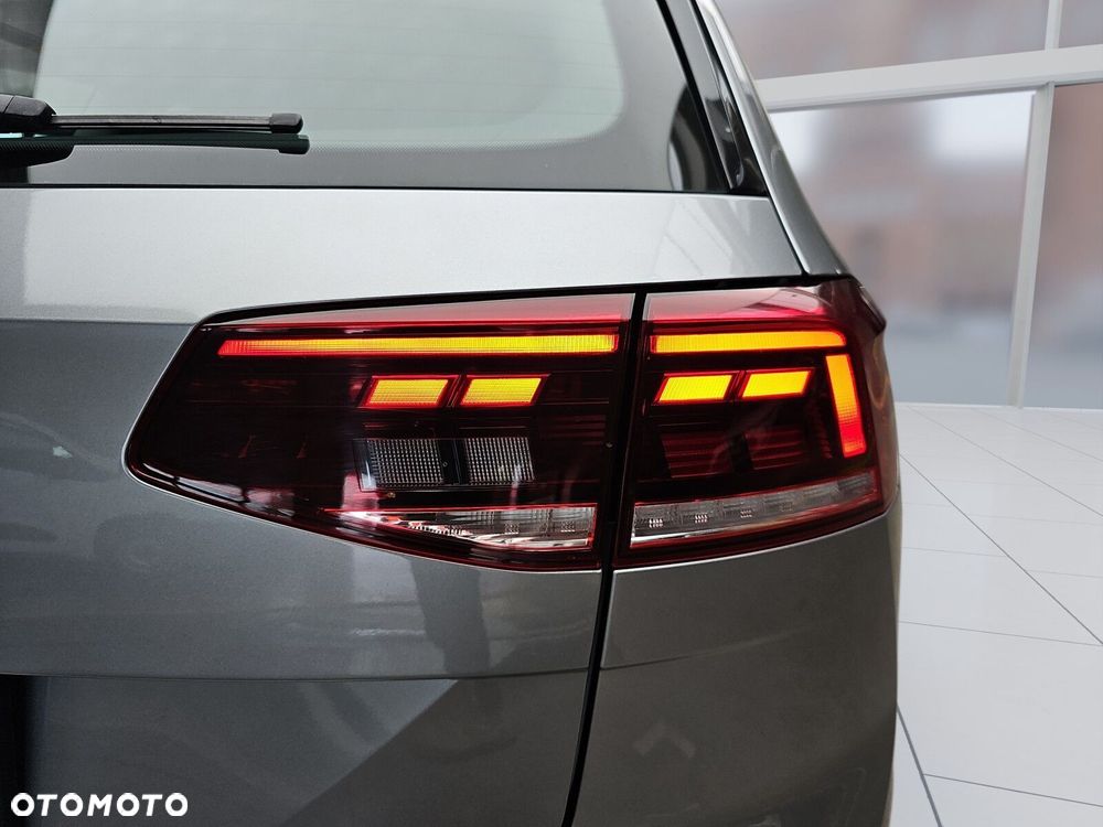 Volkswagen Passat 2.0 TDI EVO Business DSG - 35