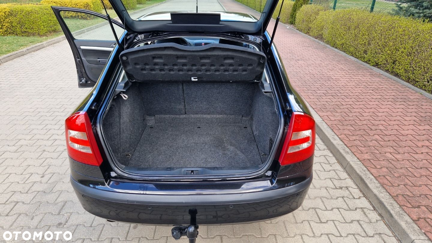 Skoda Octavia 1.6 FSI Elegance - 15