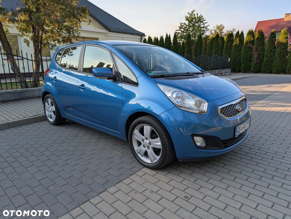 Kia Venga 1.6 L - 6