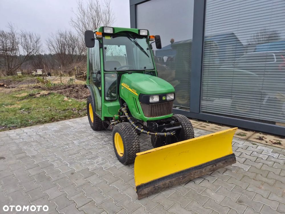 John Deere 2320 - 3