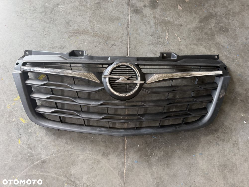 Grill atrapa zderzaka Opel Movano B LIFT