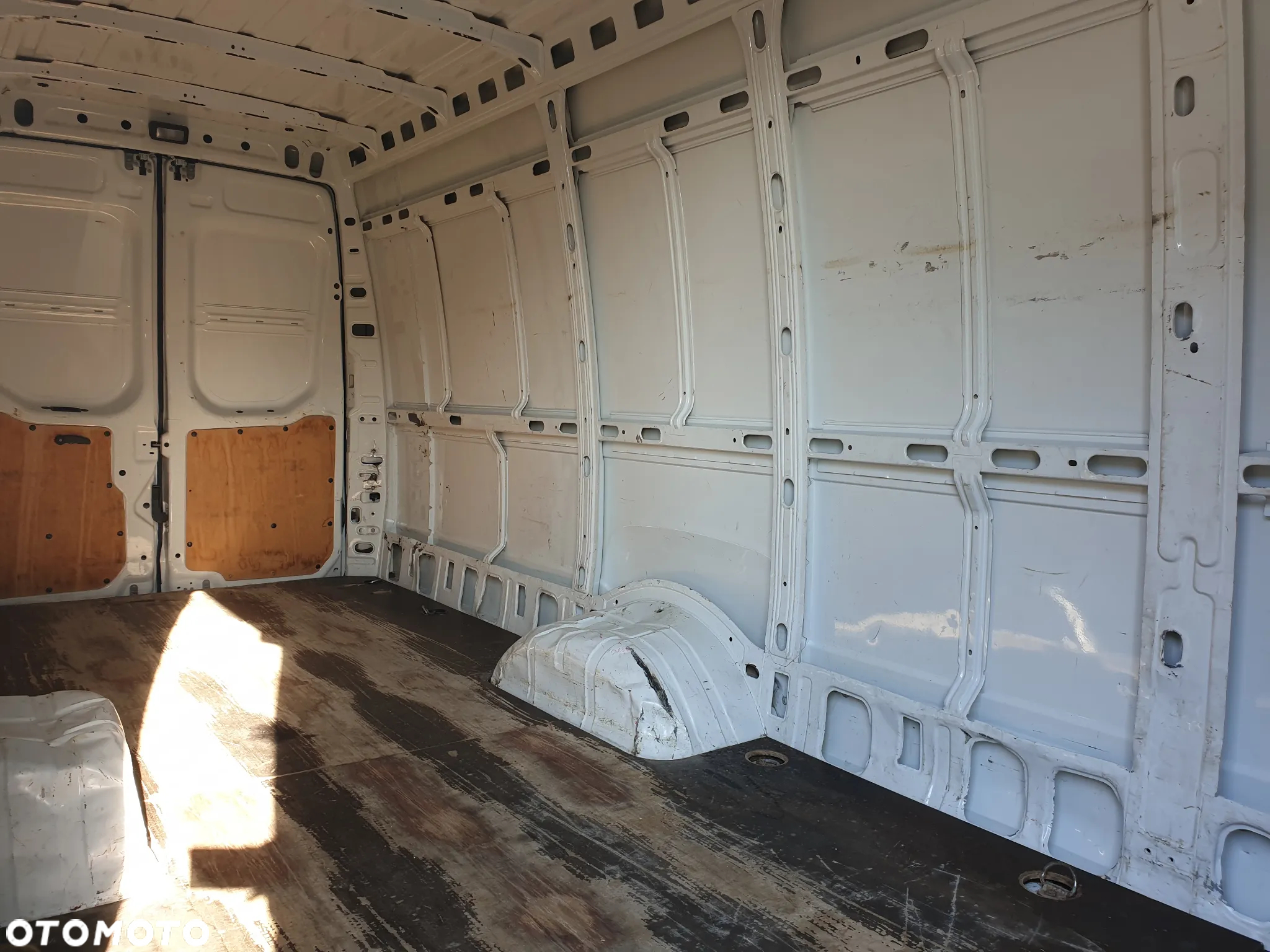 Iveco DAILY 65C18 BLASZAK L4H2 - 14