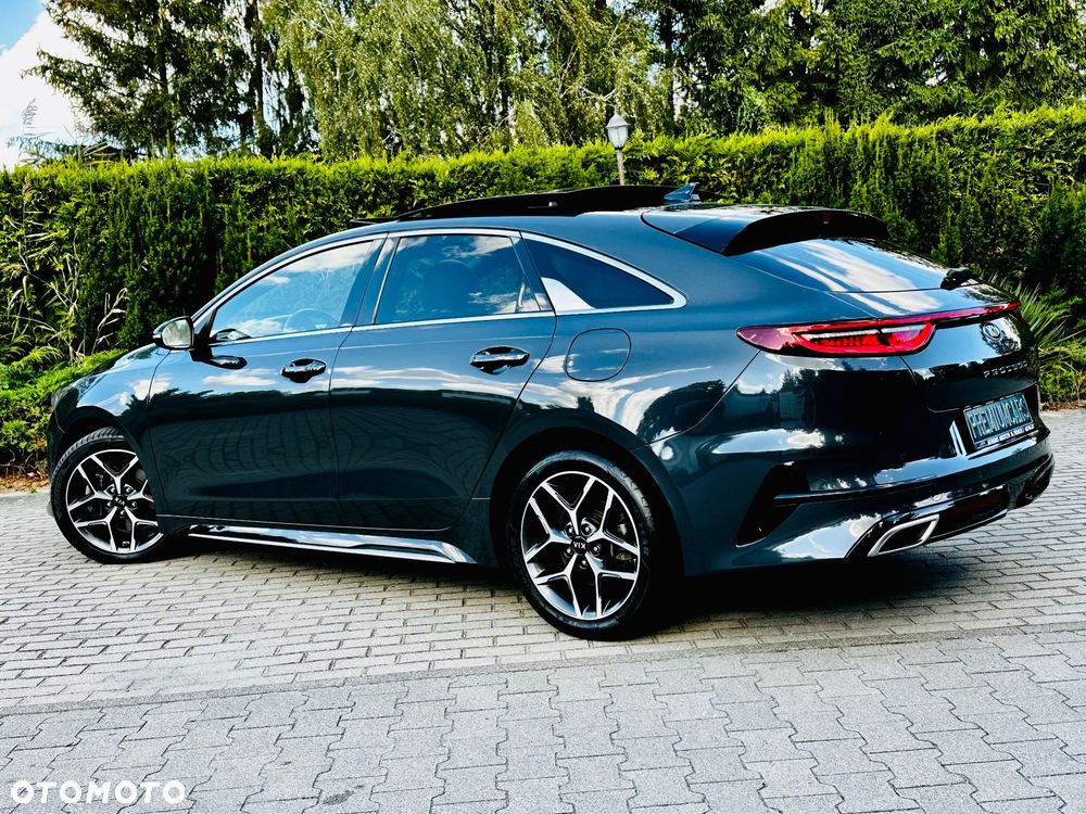 Kia ProCeed - 15