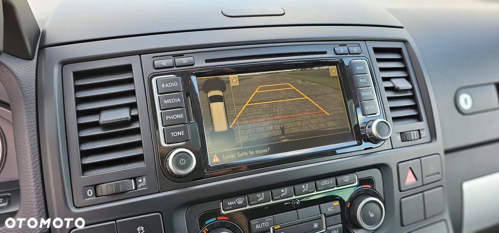 Volkswagen Multivan - 20