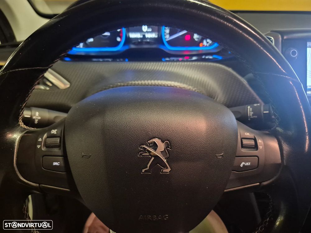 Peugeot 2008 1.6 BlueHDi Allure - 19