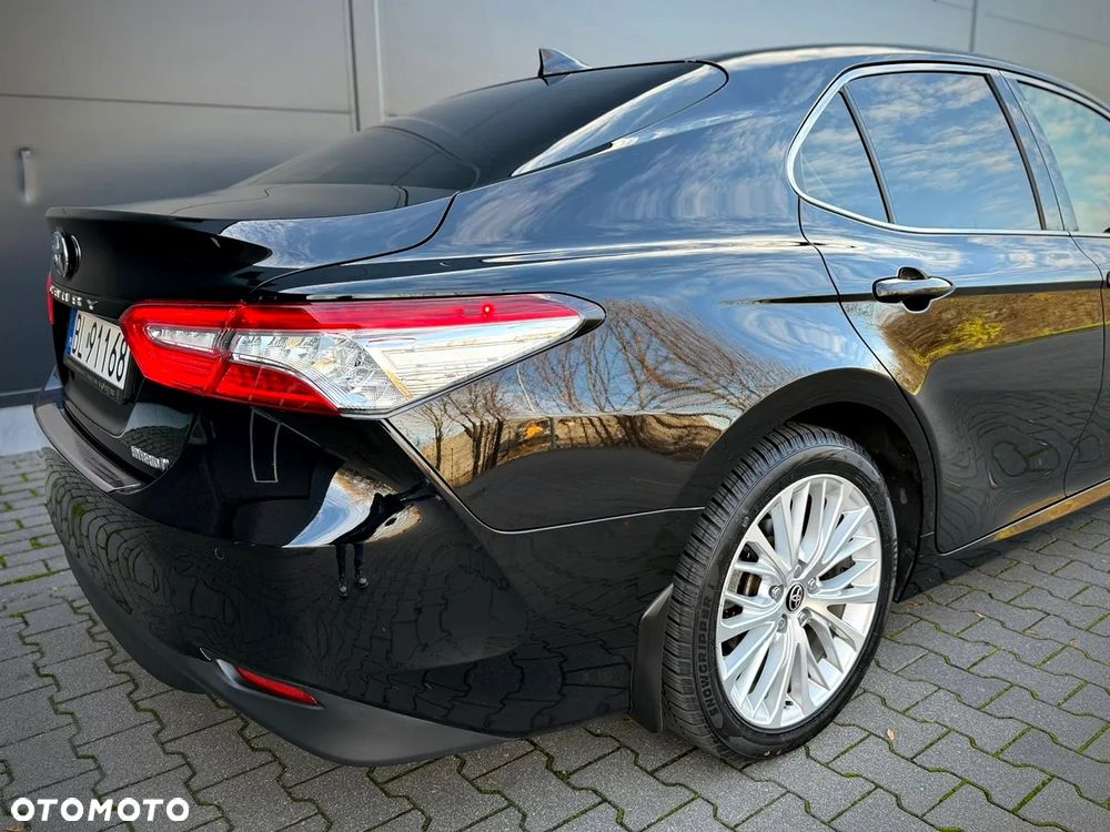 Toyota Camry 2.5 Hybrid Executive CVT - 10