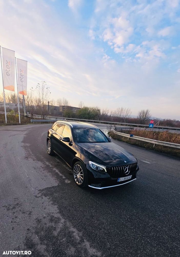 Mercedes-Benz GLC 220 d 4Matic 9G-TRONIC AMG Line - 2