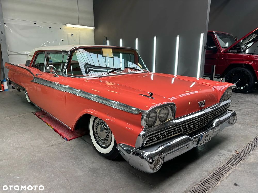 Ford Fairlane - 3