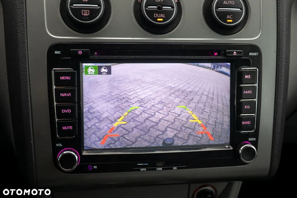 Volkswagen Touran 1.4 TSI Comfortline - 28