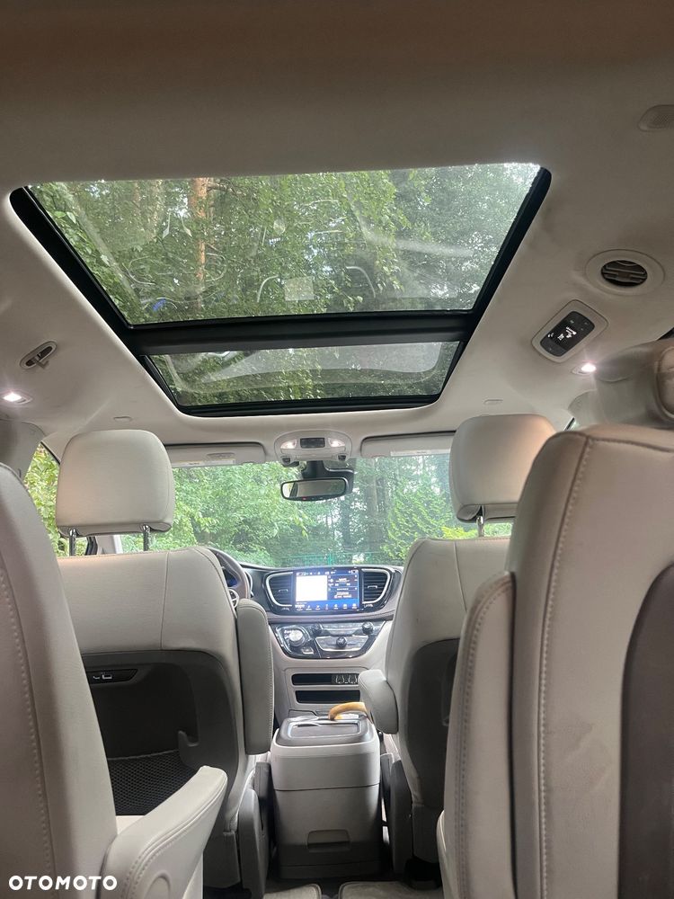 Chrysler Pacifica - 33
