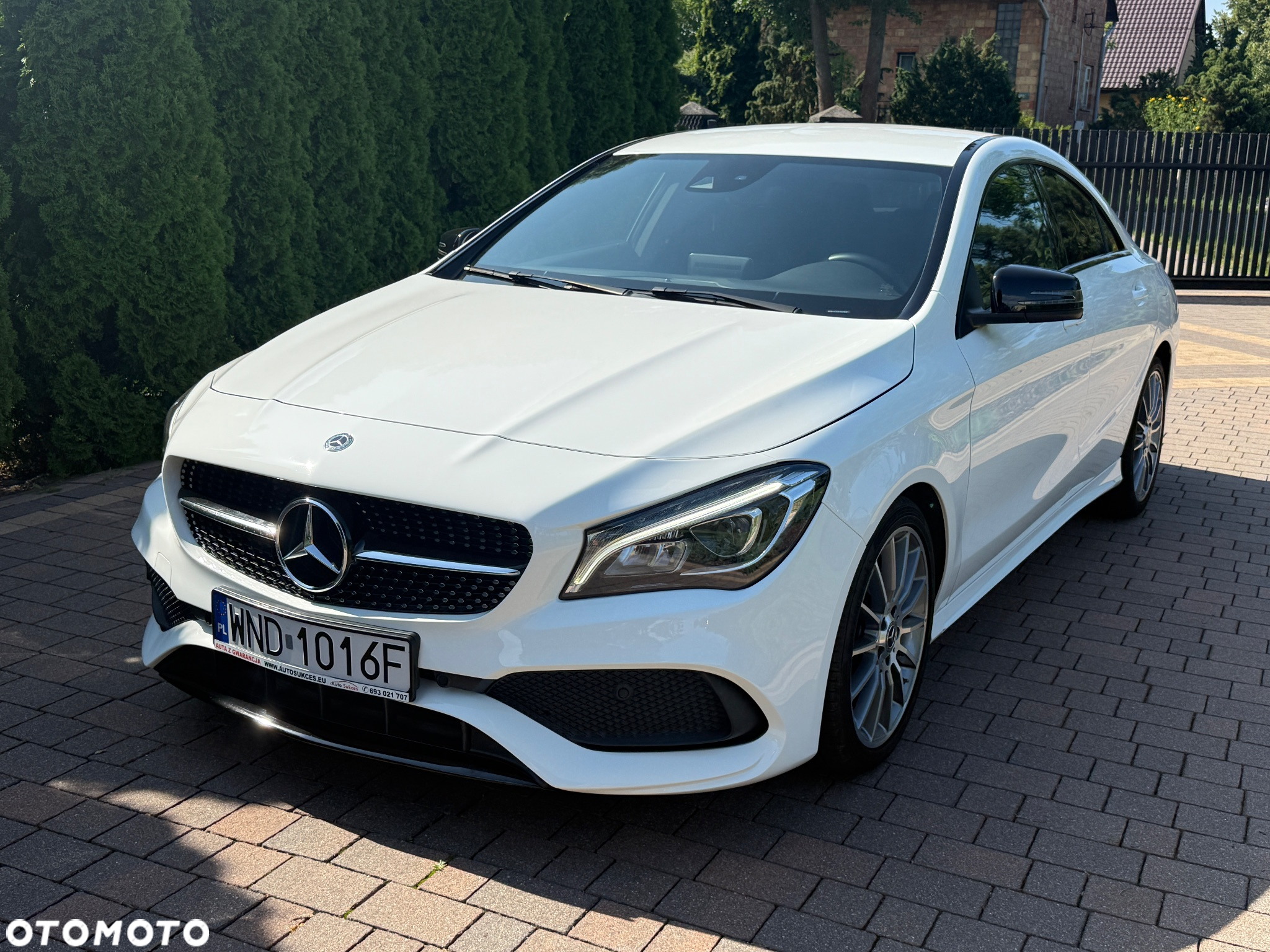 Mercedes-Benz CLA 200 AMG Line - 11
