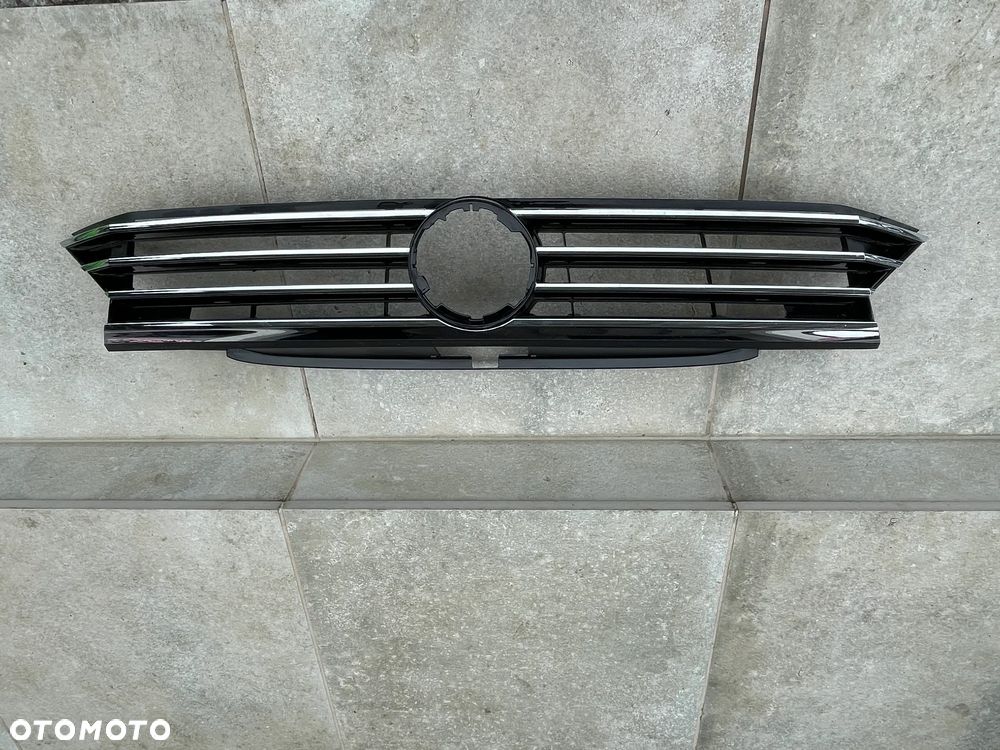 Grill atrapa VW Passat B8 - 5