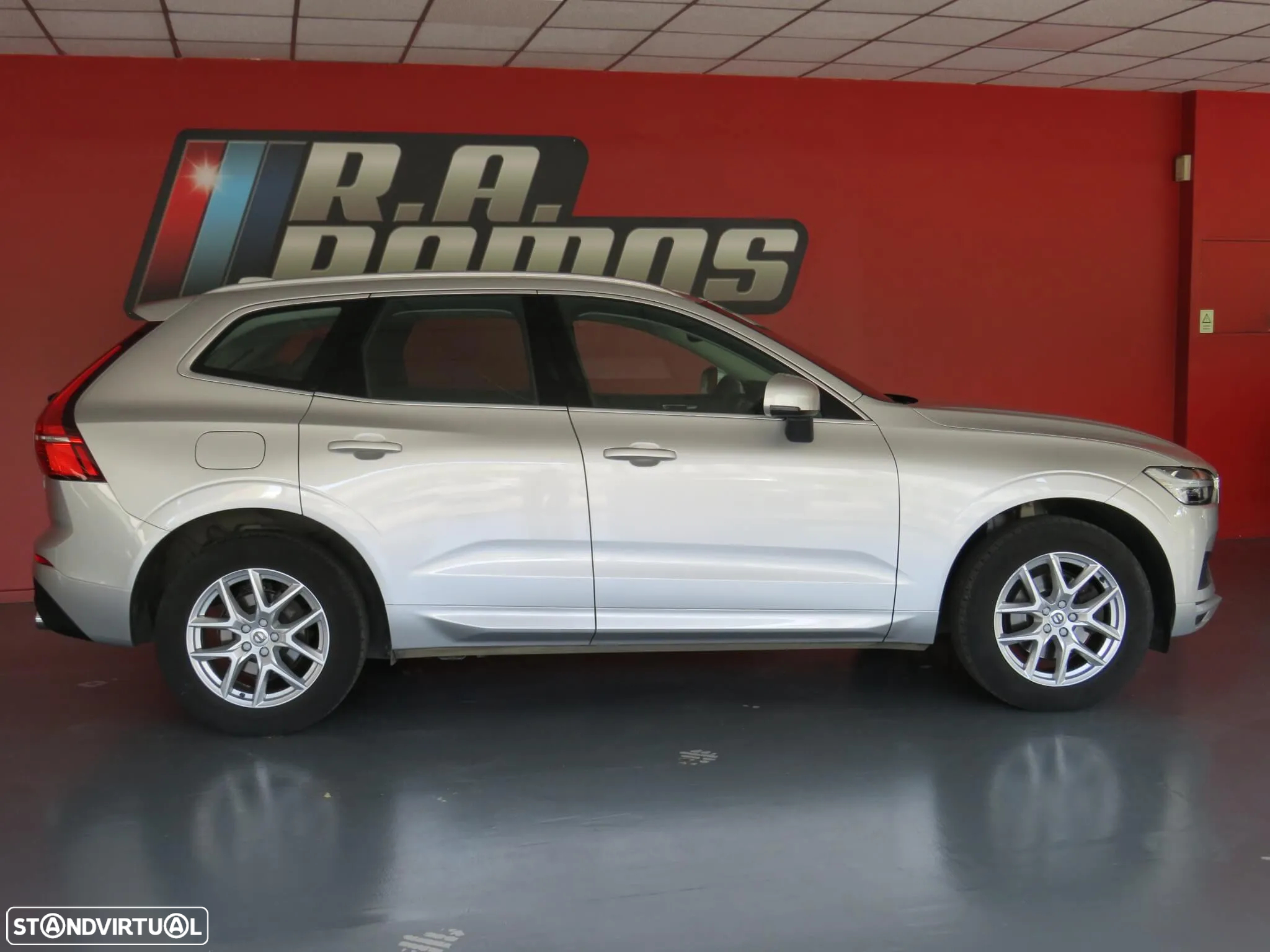 Volvo XC 60 2.0 D4 Momentum Plus Geartronic - 5