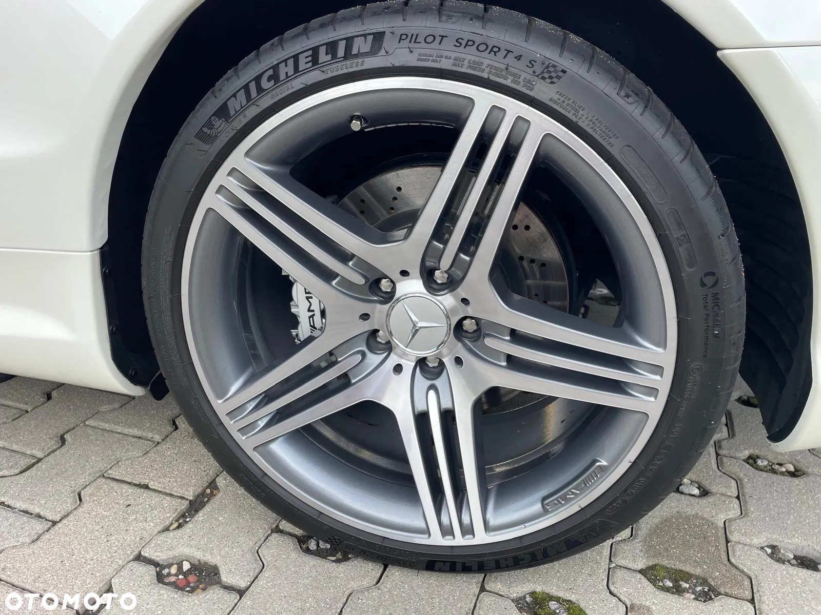 Mercedes-Benz SL 63 AMG SPEEDSHIFT MCT - 17