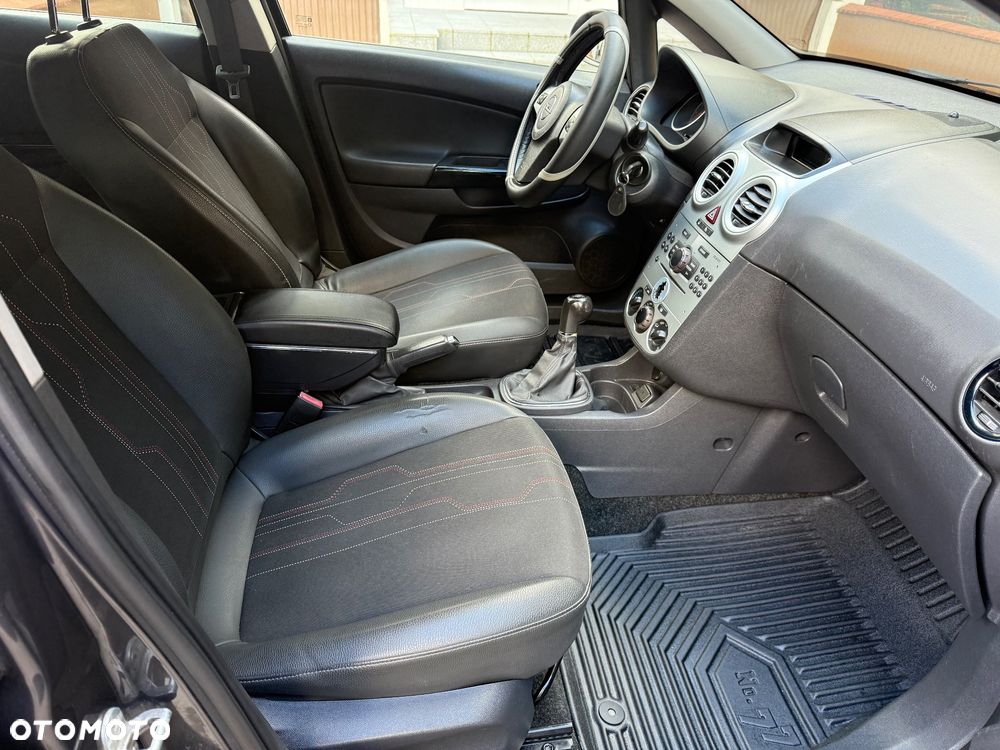 Opel Corsa 1.2 16V Cosmo - 7