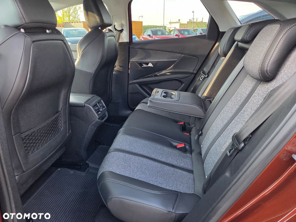 Peugeot 3008 BlueHDi 130 Stop & Start EAT8 Allure Business-Paket - 30
