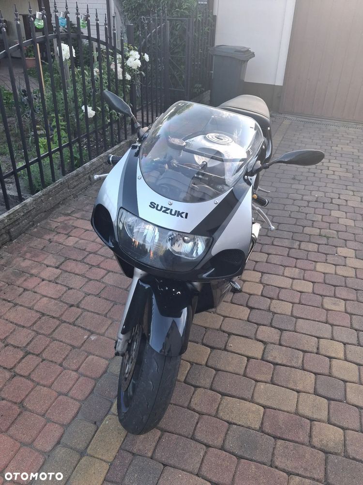 Suzuki GSX-R - 7