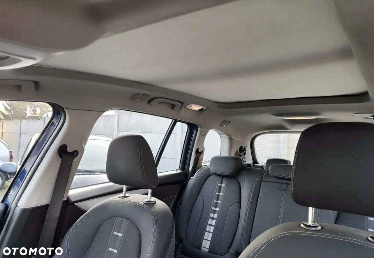 BMW Seria 2 218d - 5
