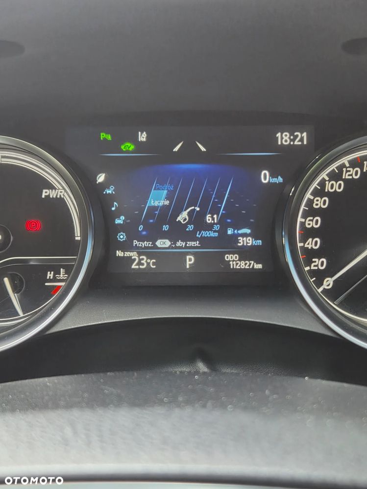 Toyota Camry 2.5 Hybrid Executive CVT - 3