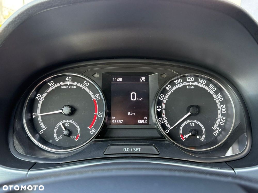 Skoda Fabia 1.0 TSI Ambition - 8