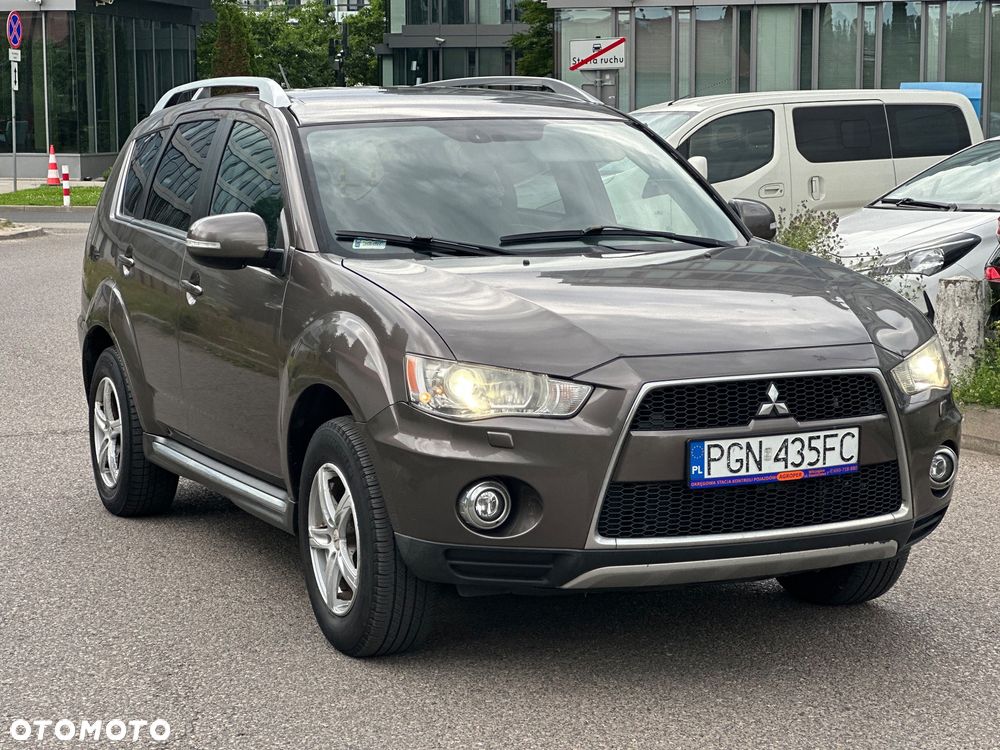 Mitsubishi Outlander 2.0 DID Intense + SE - 3