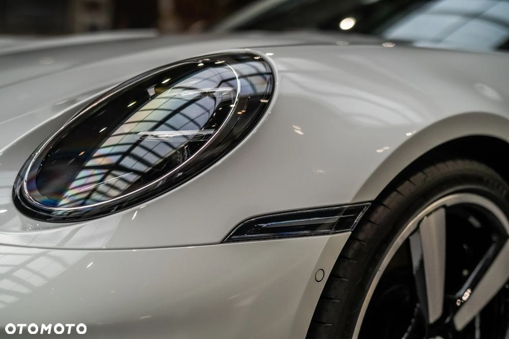 Porsche 911 Carrera S - 14
