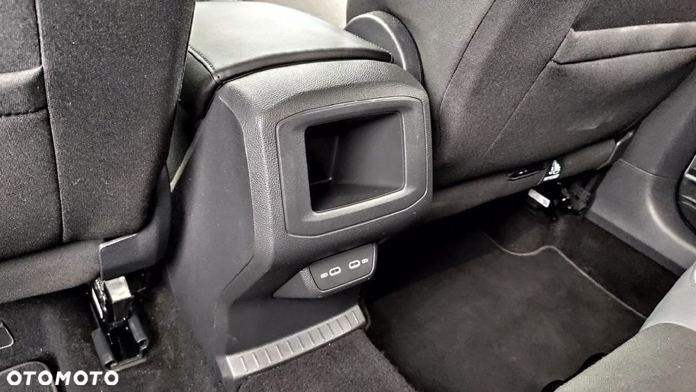 Volkswagen T-Cross - 28