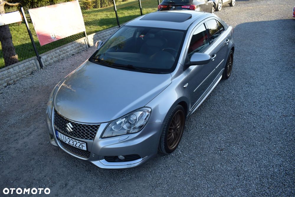Suzuki Kizashi 2.4 4x4 CVT Sport - 6