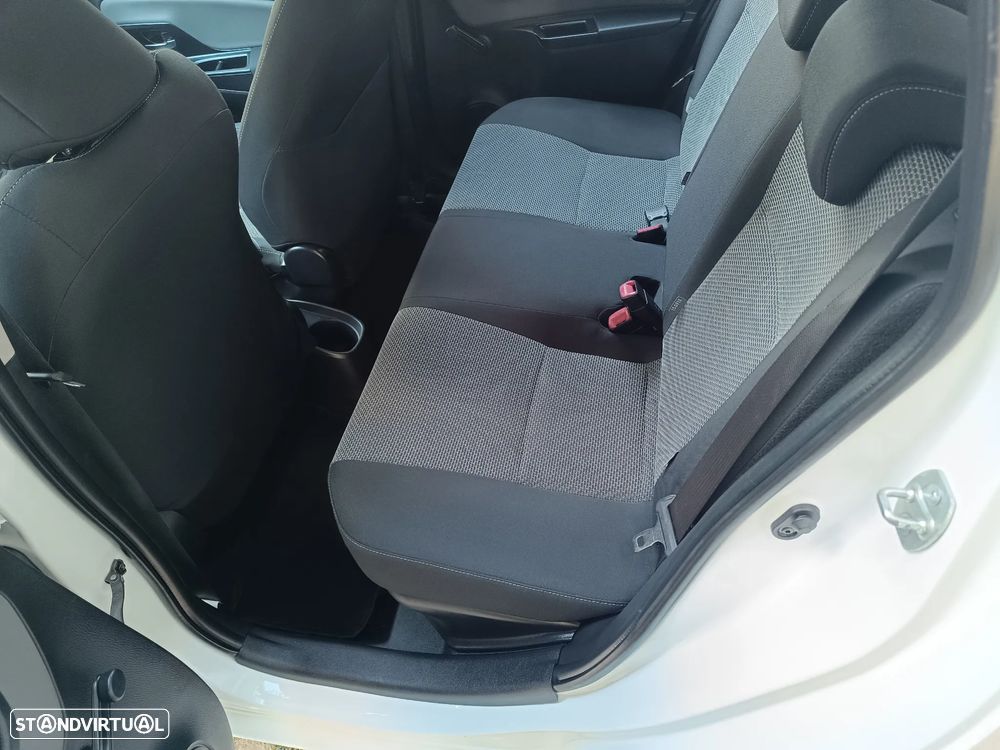 Toyota Yaris 1.5 HSD Comfort+Navi - 15