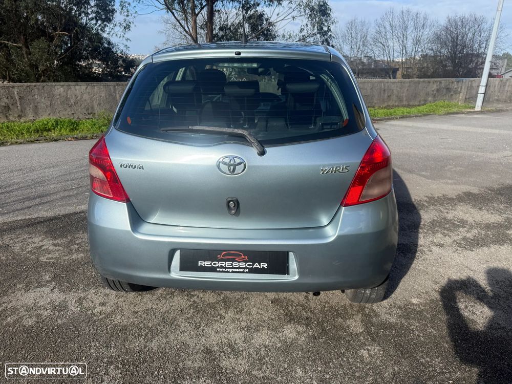 Toyota Yaris 1.0 VVT-i - 5